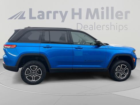 Used 2023 Jeep Grand Cherokee Trailhawk w/ Luxury Tech Group III AWD/4WD image 6