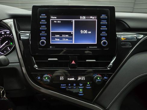 Used 2022 Toyota Camry SE AWD/4WD image 24