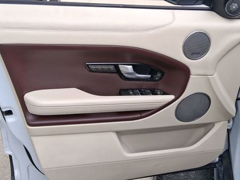 Used 2018 Land Rover Range Rover Evoque Autobiography image 30