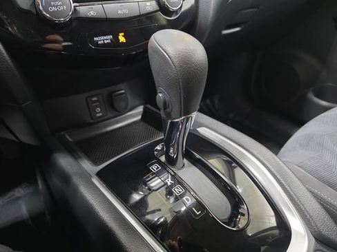 Used 2015 Nissan Rogue SV AWD/4WD image 23