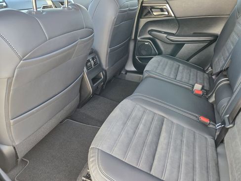 New 2026 Mitsubishi Outlander SE FWD image 21