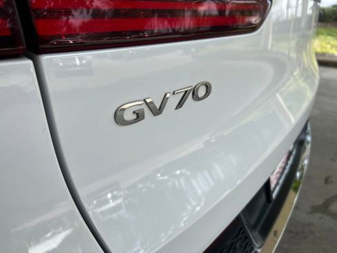 Used 2025 Genesis GV70 2.5T AWD/4WD image 18