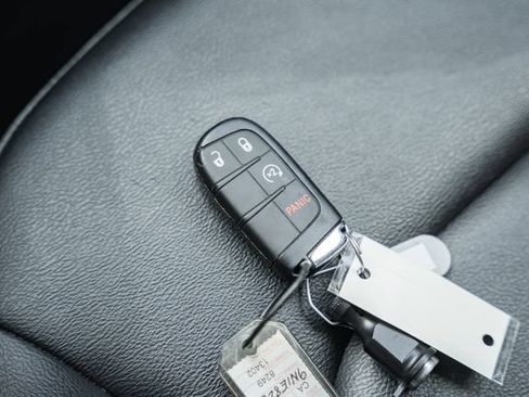 Used 2025 Jeep Compass Limited AWD/4WD image 51