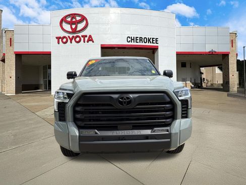 Used 2025 Toyota Tundra SR5 w/ SR5 Premium Package AWD/4WD image 2