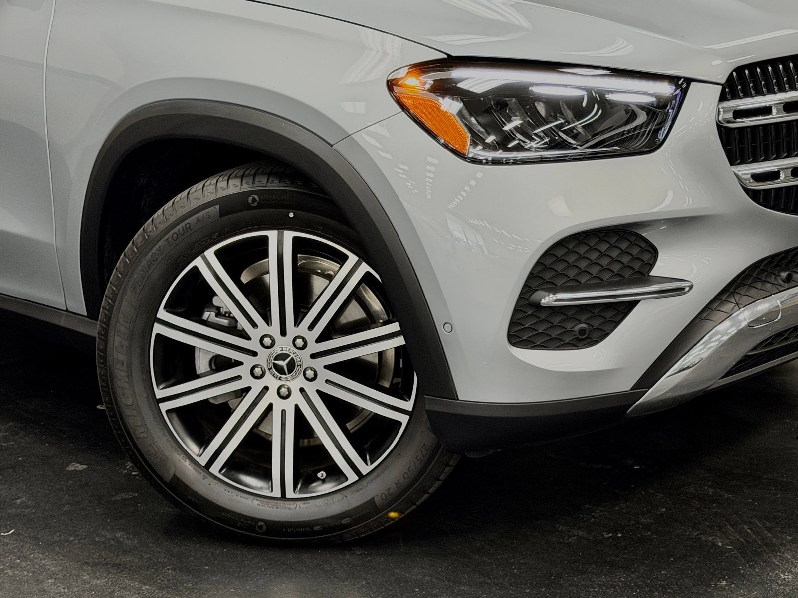 Used 2026 Mercedes-Benz GLE 350 4MATIC image 4