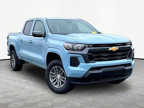 Used 2025 Chevrolet Colorado LT w/ Advanced Trailering Package image 1