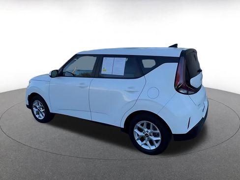 Used 2025 Kia Soul LX w/ LX Technology Package image 10