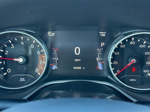 Used 2019 Jeep Compass Limited FWD image 19