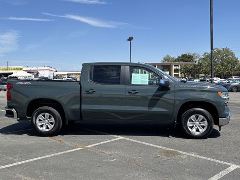 Used 2025 Chevrolet Silverado 1500 LT AWD/4WD image 8