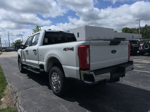 Used 2024 Ford F250 XLT AWD/4WD image 5
