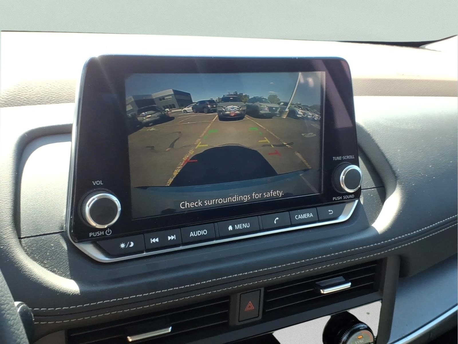 Used 2023 Nissan Rogue SV AWD/4WD image 19