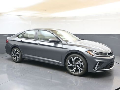 New 2026 Volkswagen Jetta SEL image 7