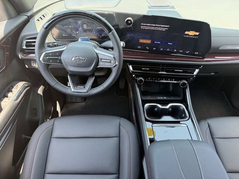New 2026 Chevrolet Traverse Z71 w/ Enhanced Driving Package AWD/4WD image 13