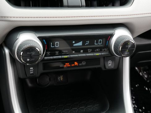 Certified 2024 Toyota RAV4 XLE AWD/4WD image 23