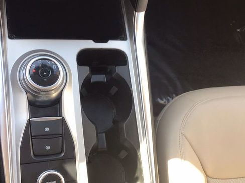 Certified 2022 Ford Explorer Limited w/ Equipment Group 301A image 29