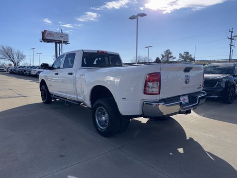 Used 2019 RAM 3500 Tradesman image 16