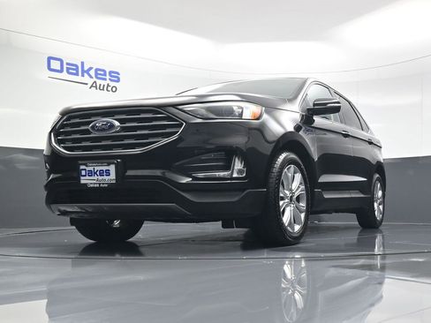 Used 2024 Ford Edge Titanium image 41