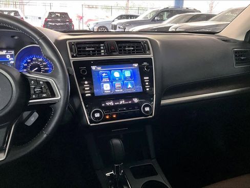 Used 2018 Subaru Outback 3.6R Touring image 7