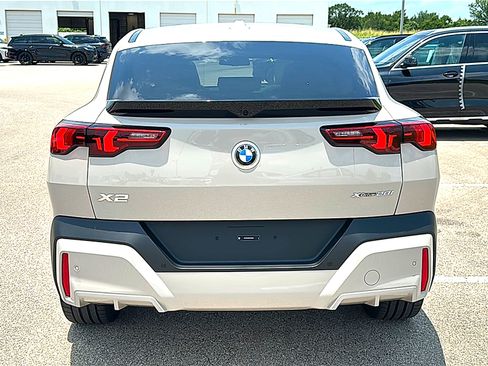 New 2026 BMW X2 xDrive28i w/ Technology Package AWD/4WD image 7