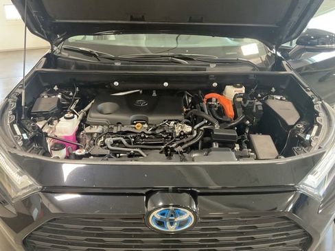 Used 2024 Toyota RAV4 XLE w/ Convenience Package AWD/4WD image 19