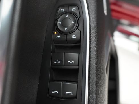 Used 2023 GMC Sierra 1500 SLT image 12