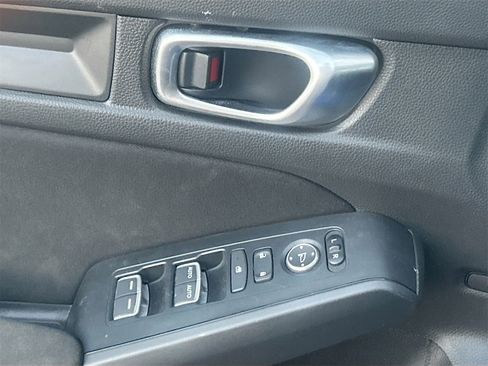 Used 2023 Honda Civic LX image 17