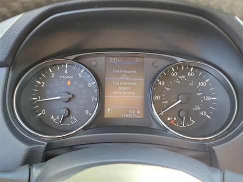 Used 2018 Nissan Rogue SV w/ Premium Package image 7