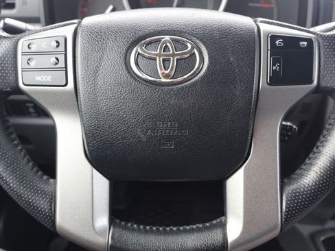 Used 2011 Toyota 4Runner SR5 w/ Convenience Pkg image 13