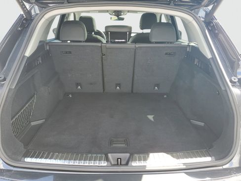Used 2025 Audi Q5 Premium w/ Convenience Package AWD/4WD image 9