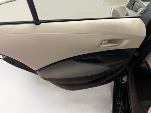 Used 2025 Toyota Corolla LE FWD image 26