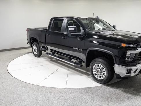 Used 2025 Chevrolet Silverado 2500 LT w/ Convenience Package AWD/4WD image 30