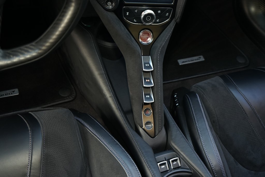 Used 2020 McLaren 720S Spider RWD image 24