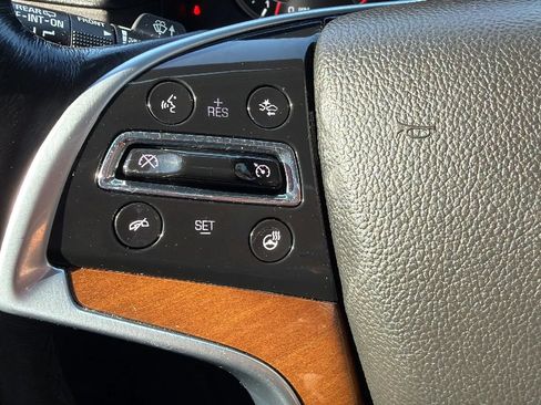 Used 2017 Cadillac Escalade ESV Premium Luxury AWD/4WD image 12