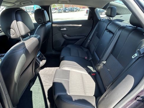 Used 2014 Chevrolet Impala LT FWD image 18