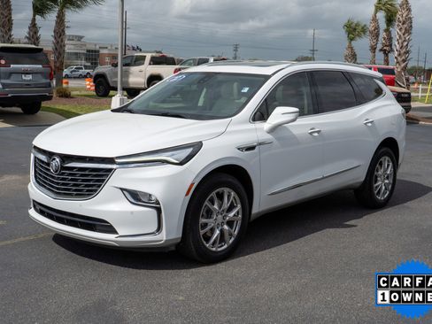 Used 2022 Buick Enclave Premium w/ Experience Buick Package image 7