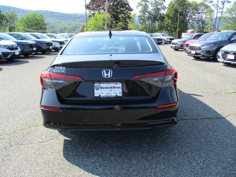 Certified 2024 Honda Civic EX image 6
