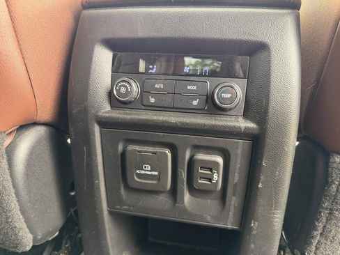 Used 2020 Chevrolet Traverse High Country AWD/4WD image 24