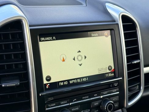 Used 2016 Porsche Cayenne image 7