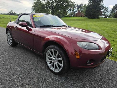 Used 2008 MAZDA MX-5 Miata Touring RWD image 4