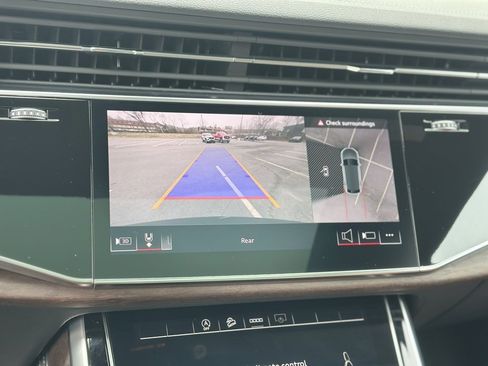 Used 2025 Audi Q8 Premium Plus image 18