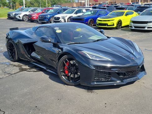 Used 2025 Chevrolet Corvette Z06 RWD image 15