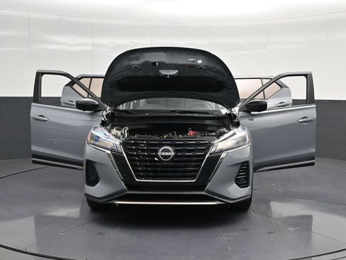 Used 2022 Nissan Kicks SR w/ Premium Package FWD image 36