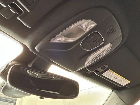 Used 2022 Jeep Compass Latitude FWD image 19