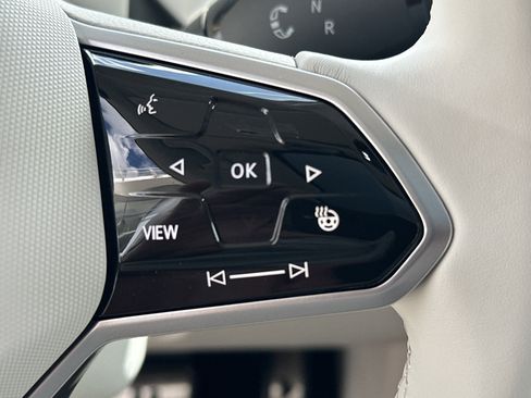 New 2025 Volkswagen ID. Buzz 1st Edition image 15