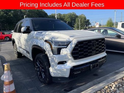 Used 2024 Toyota Sequoia Platinum AWD/4WD image 12