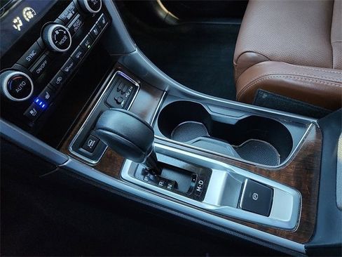 Used 2019 Subaru Ascent Touring w/ Popular Package #3 image 25