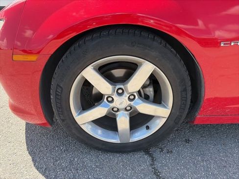 Used 2015 Chevrolet Camaro LT RWD image 11
