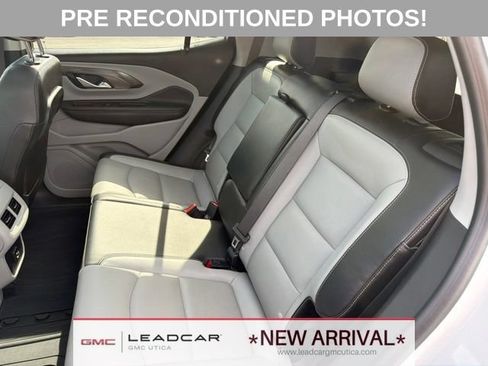 Used 2022 GMC Terrain SLT w/ LPO, Floor Liner Package AWD/4WD image 21