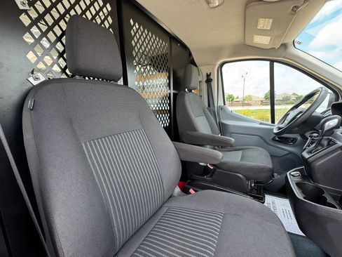 Used 2019 Ford Transit 250 130 Low Roof w/ Exterior Upgrade Package RWD image 28