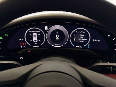 Certified 2025 Porsche Taycan RWD image 21